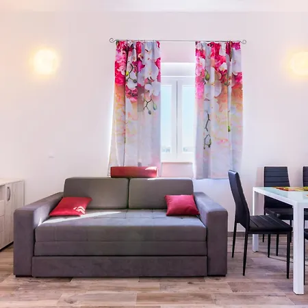Irina - A6 Second Floor - Mpolo * Medulin
