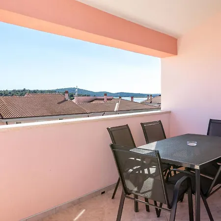Irina - A6 Second Floor - Mpolo Apartment